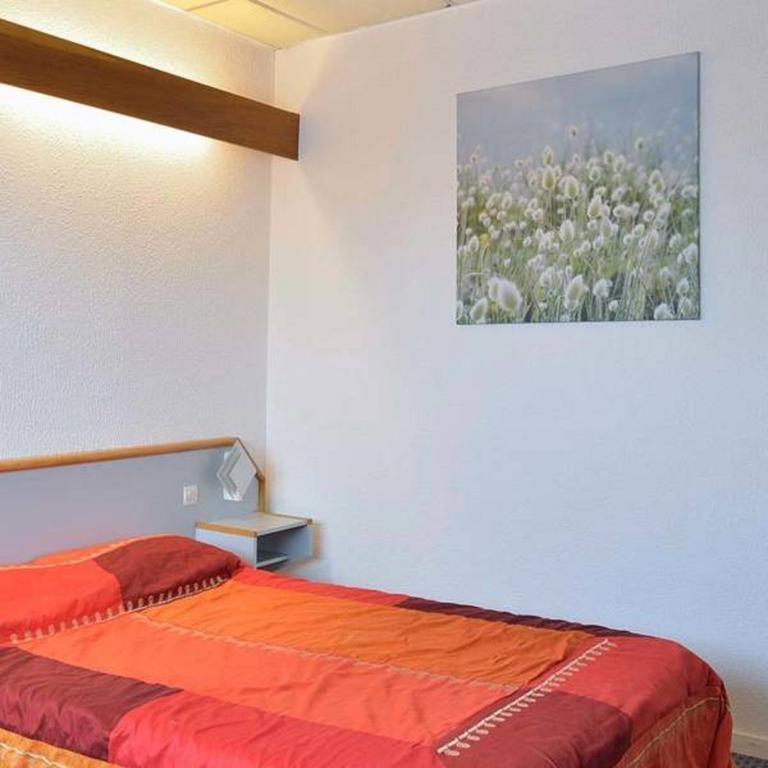 Hotel Chantafred Pessac Quarto foto